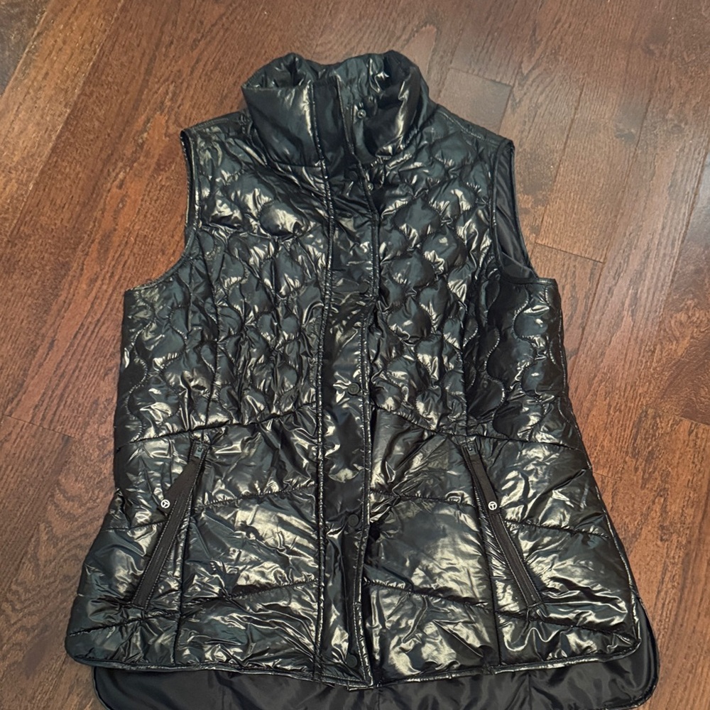 Women's Black Quilted Puffer Vest